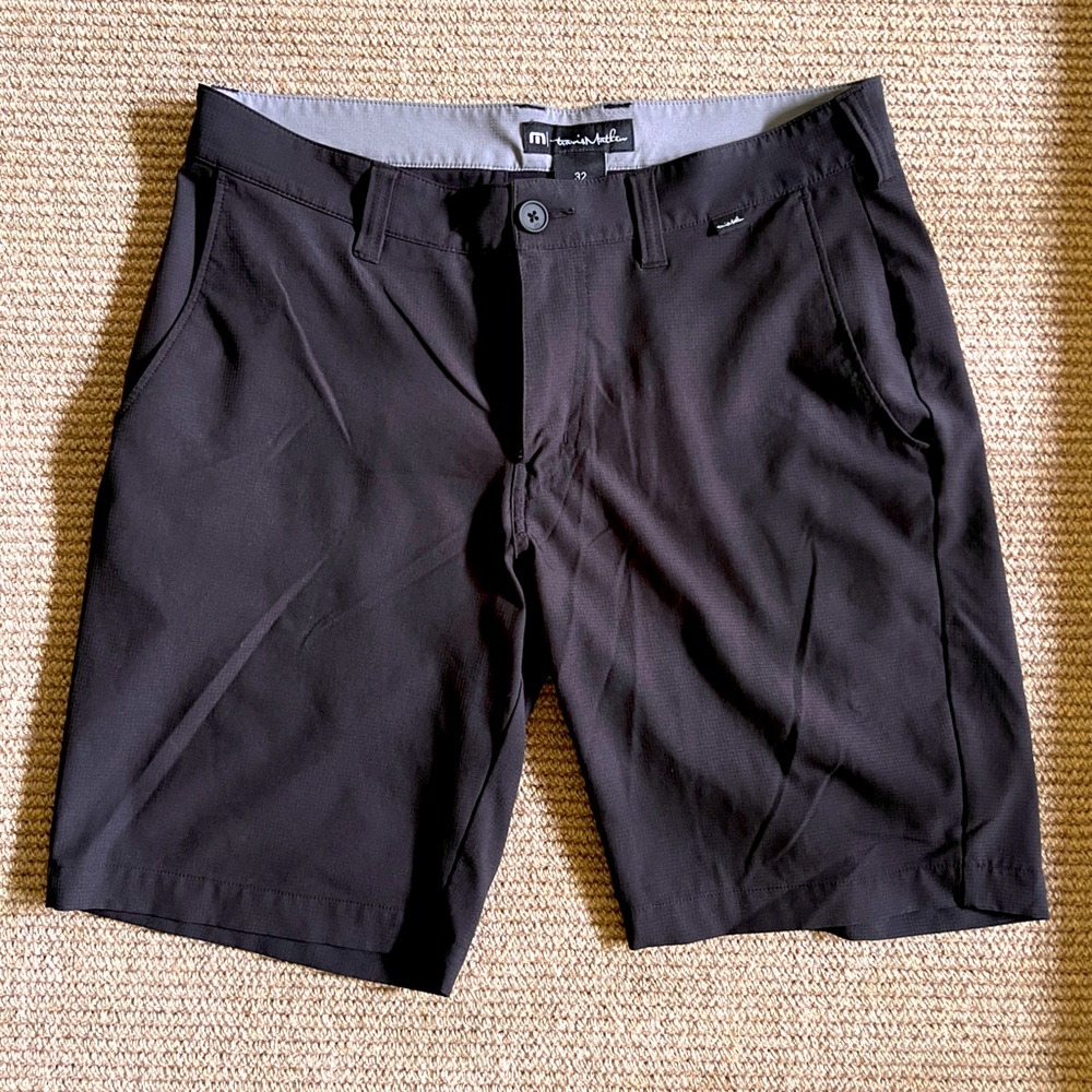 Travis Mathew golf shorts